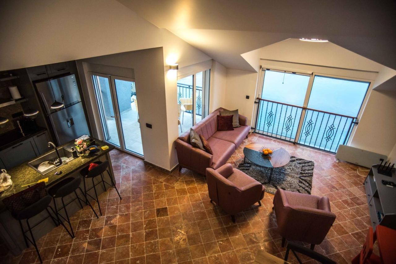 Modern Waterfront 3-Bed Apartment Donja Kostanjica Exteriör bild